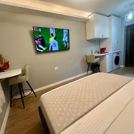 Daire Enia's Center - 30 Meters From Skanderbeg Square